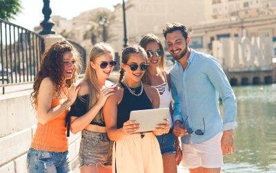 Trouver un compagnon de voyage : astuces pour ne plus partir seul à l&rsquo;aventure